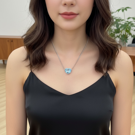 COLLAR CORAZÓN TOPACIO