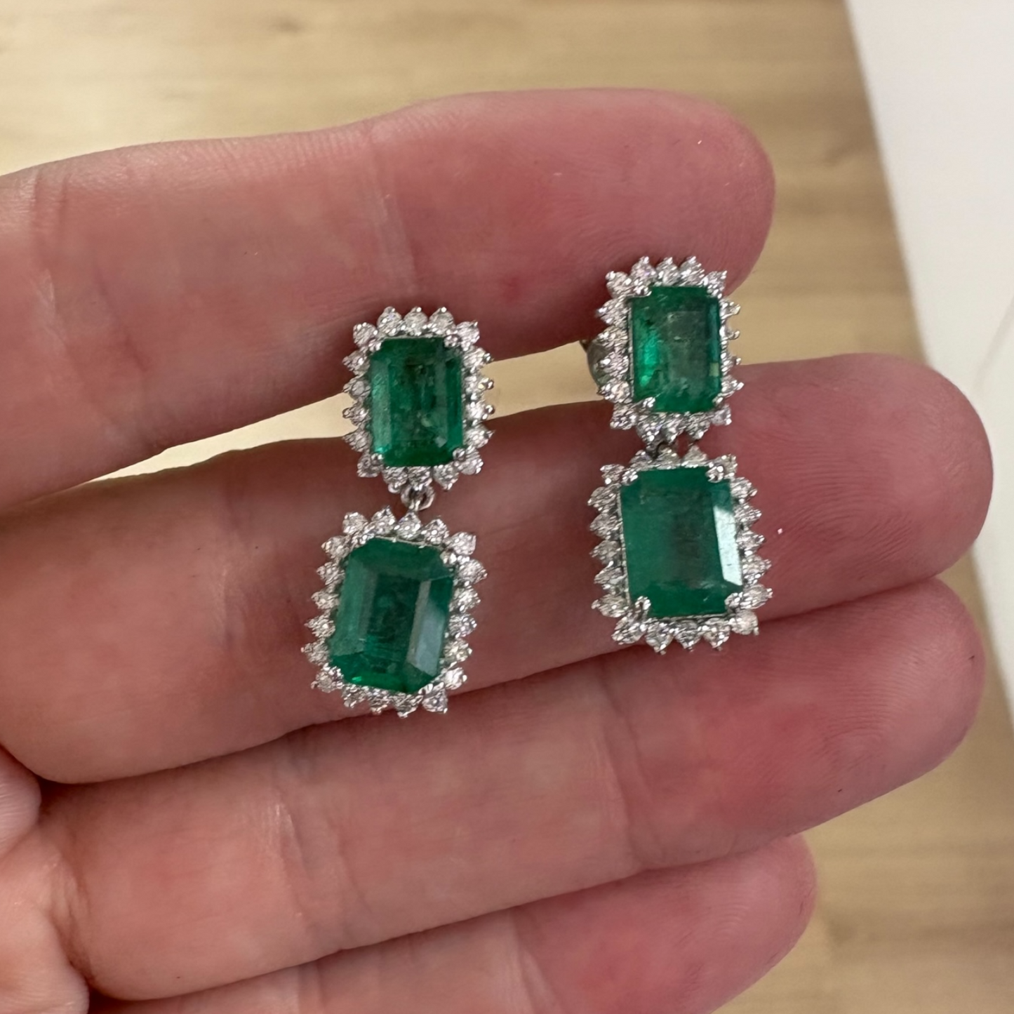 ARETES LARGOS ESMERALDA DOBLES