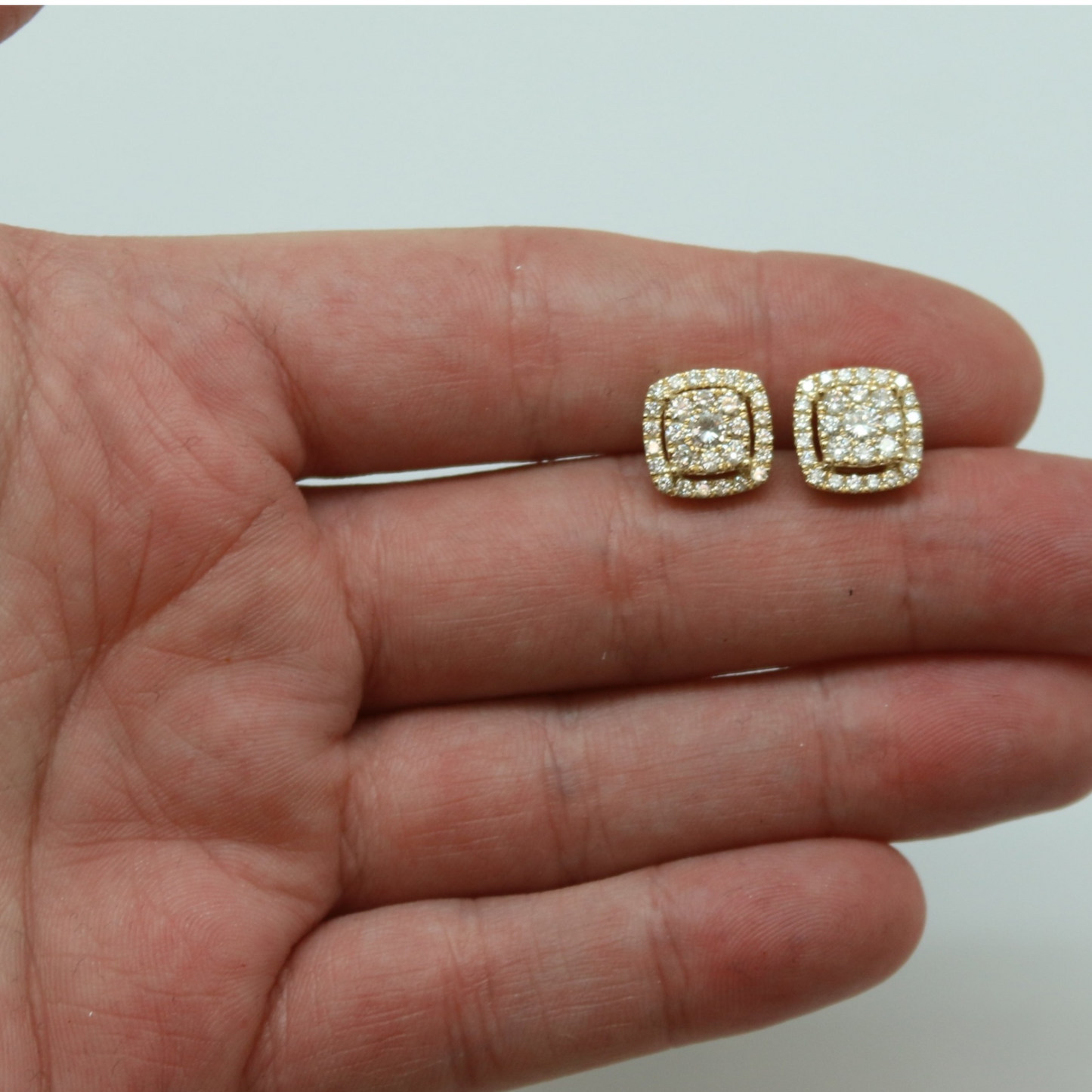 ARETES CUADRADOS ORO AMARILLO
