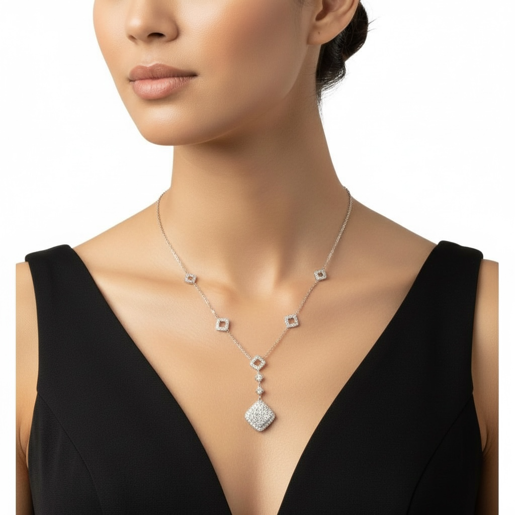 COLLAR ROMBO DIAMANTES