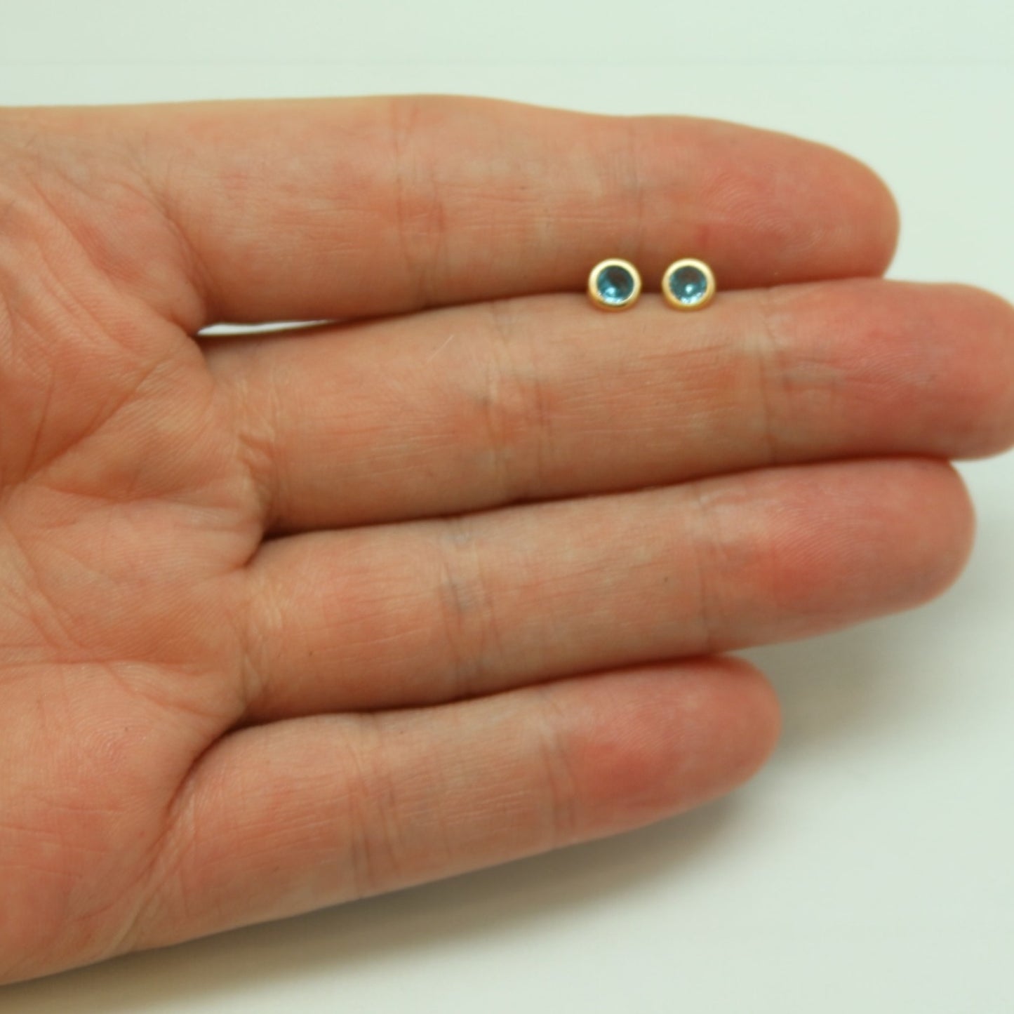 ARETES NIÑAS BISEL