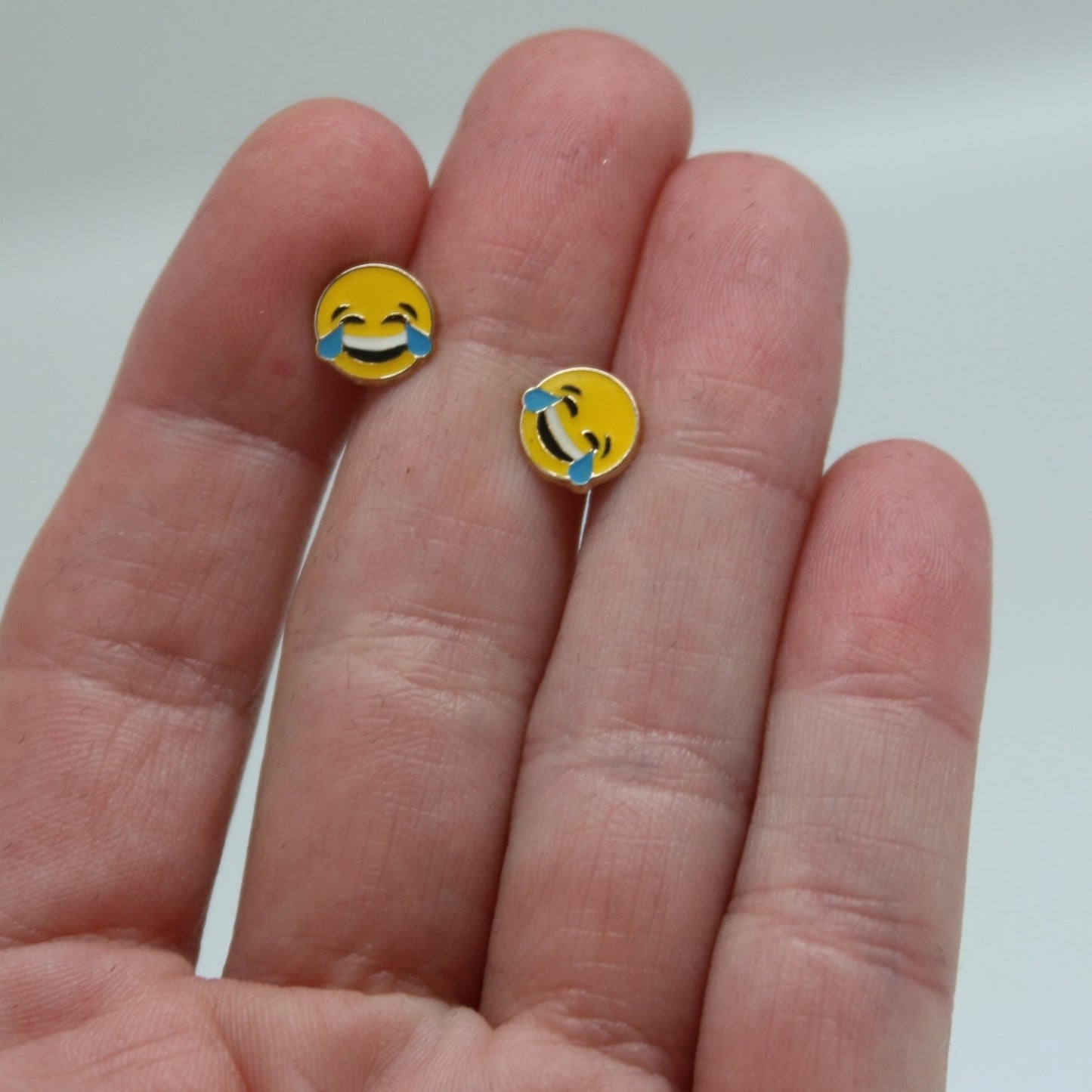 ARETES NIÑAS ESMALTE EMOJI