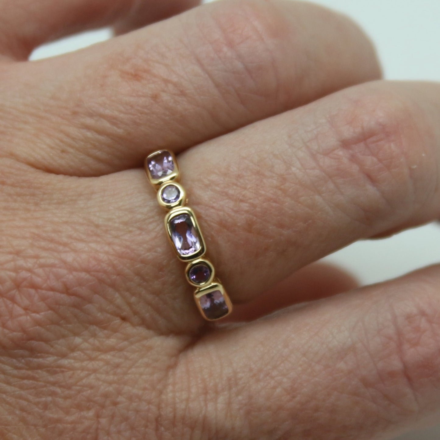 ANILLO AMATISTA BISEL