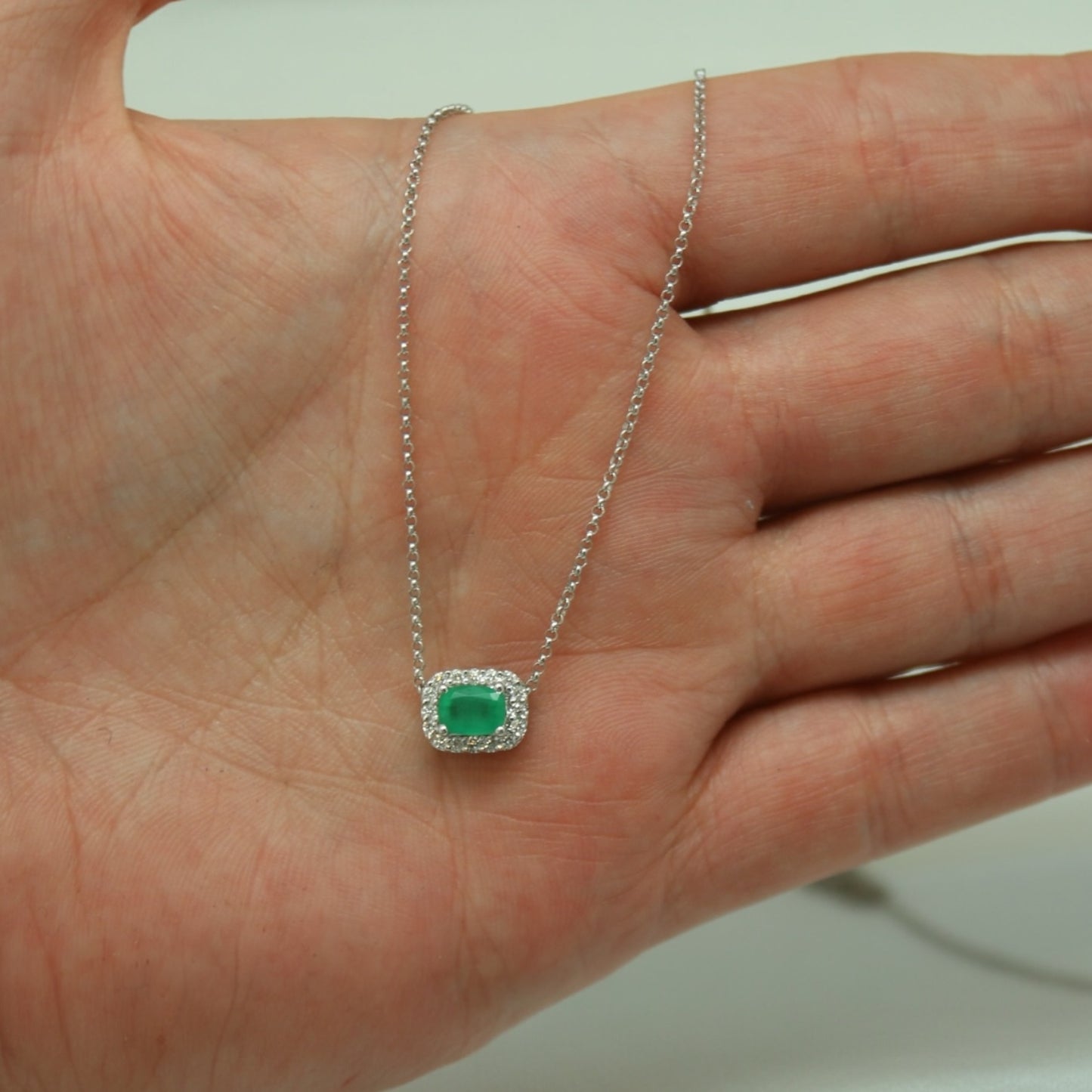 COLLAR ESMERALDA DIAMANTES