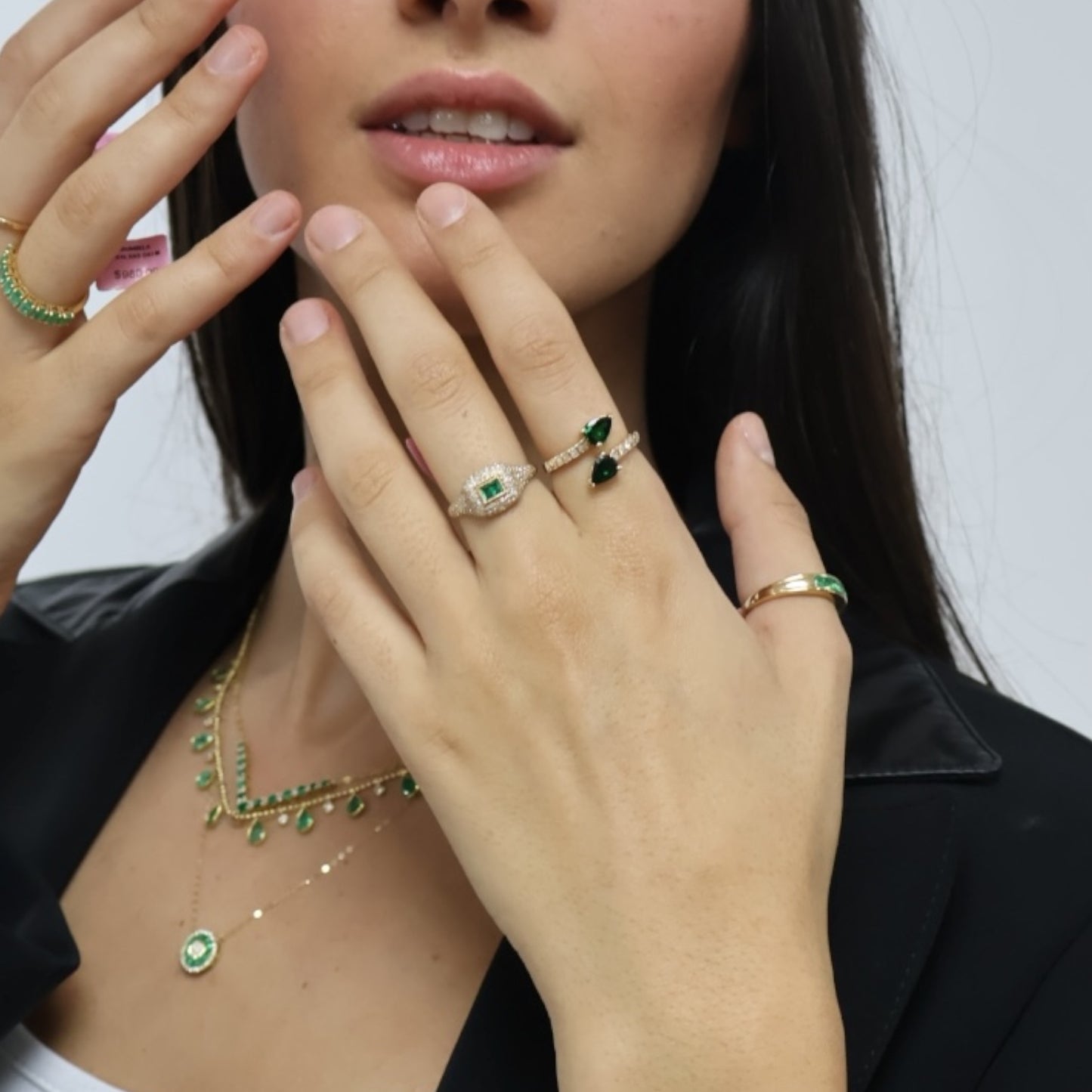ANILLO SELLO ESMERALDA Y DIAMANTES