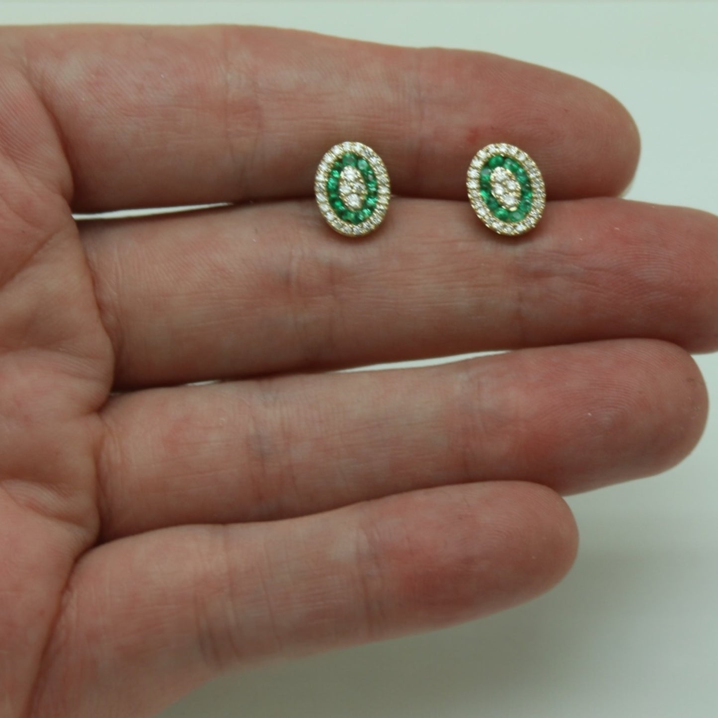 ARETES OVAL ESMERALDA