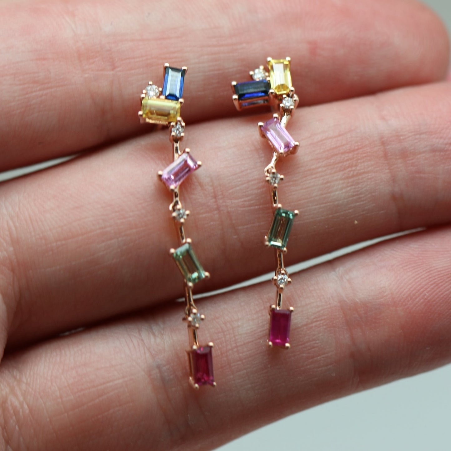 ARETES LARGOS BAGUETTES RAINBOW