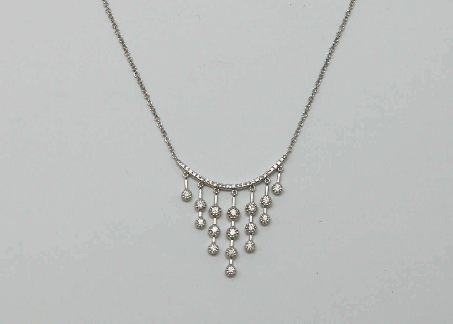 COLLAR COLGANTE ORO BLANCO