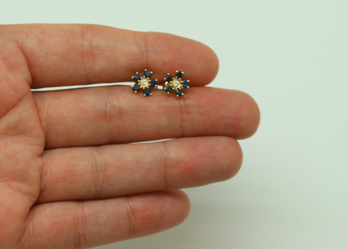 ARETES CORAZON RUBI