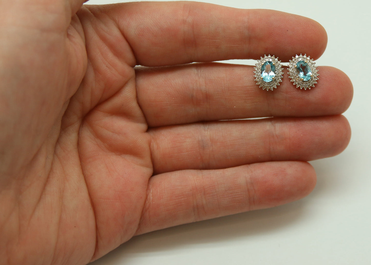 ARETES FLOR TOPACIO