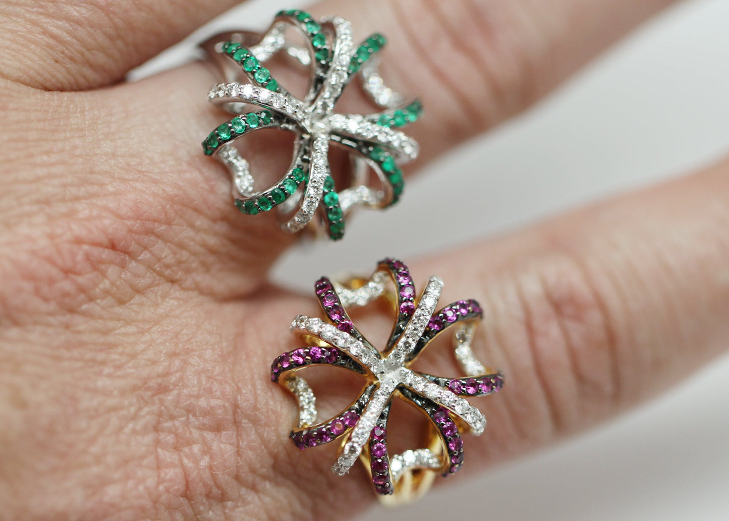 ANILLO FLOR RUBIES