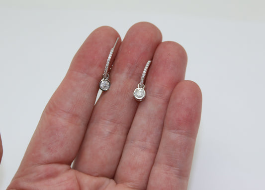 ARRACADAS DIAMANTE COLGANTE