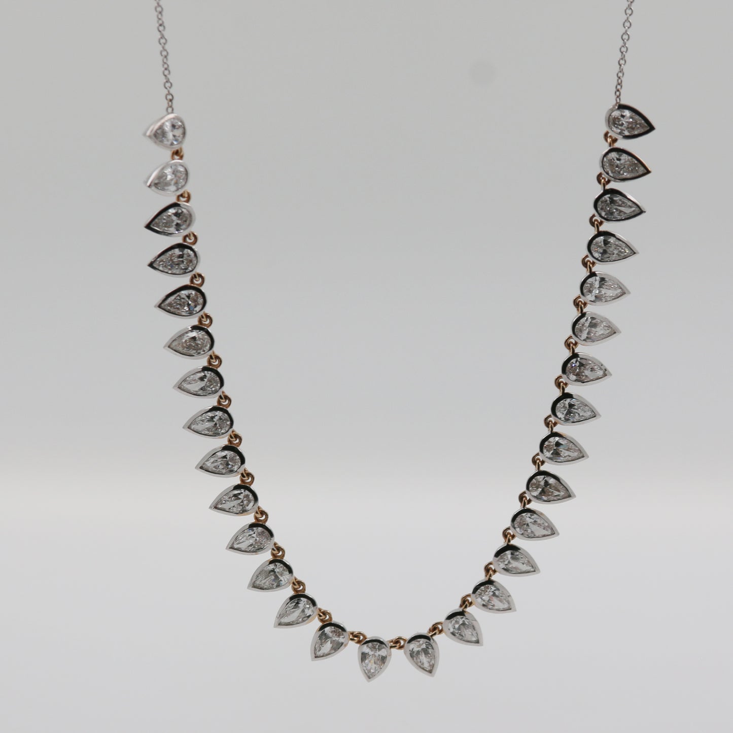 COLLAR COLGANTE PERA LAB GROWN