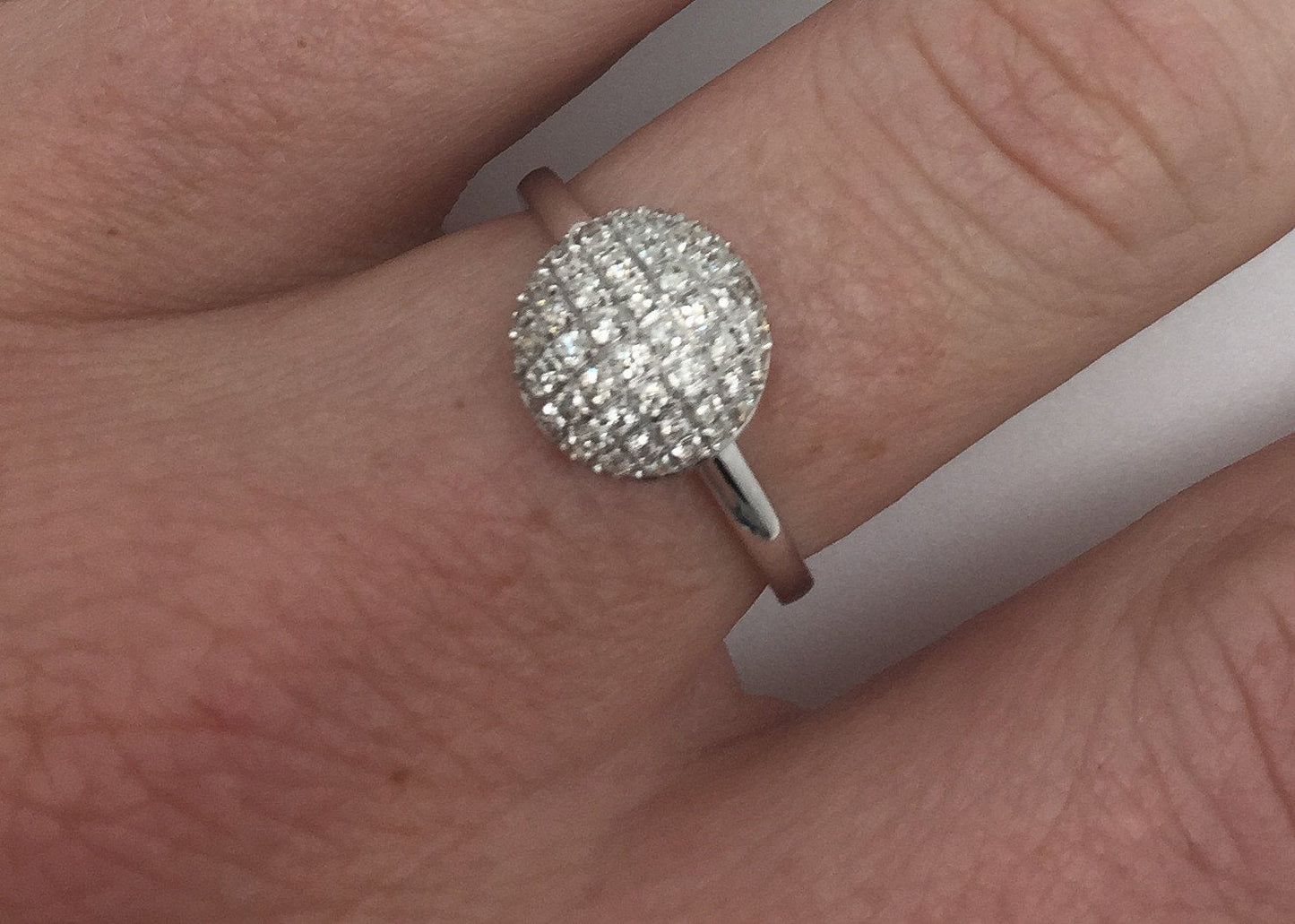 ANILLO REDONDO DIAMANTES
