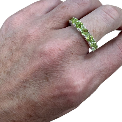 ANILLO PERIDOTO PLATA