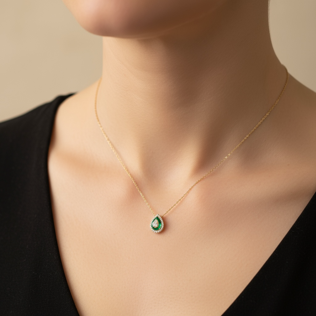 COLLAR GOTA ESMERALDA