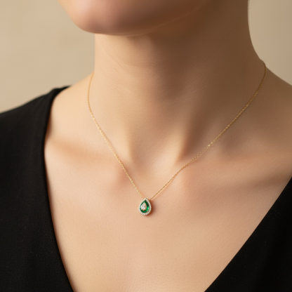 COLLAR GOTA ESMERALDA