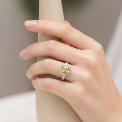 ANILLO CUADRADO DIAMANTES AMARILLOS