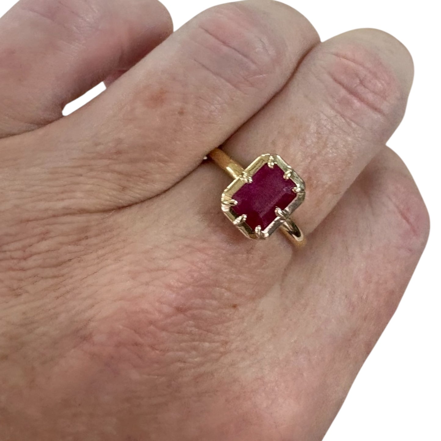 ANILLO RECTANGULAR RUBI