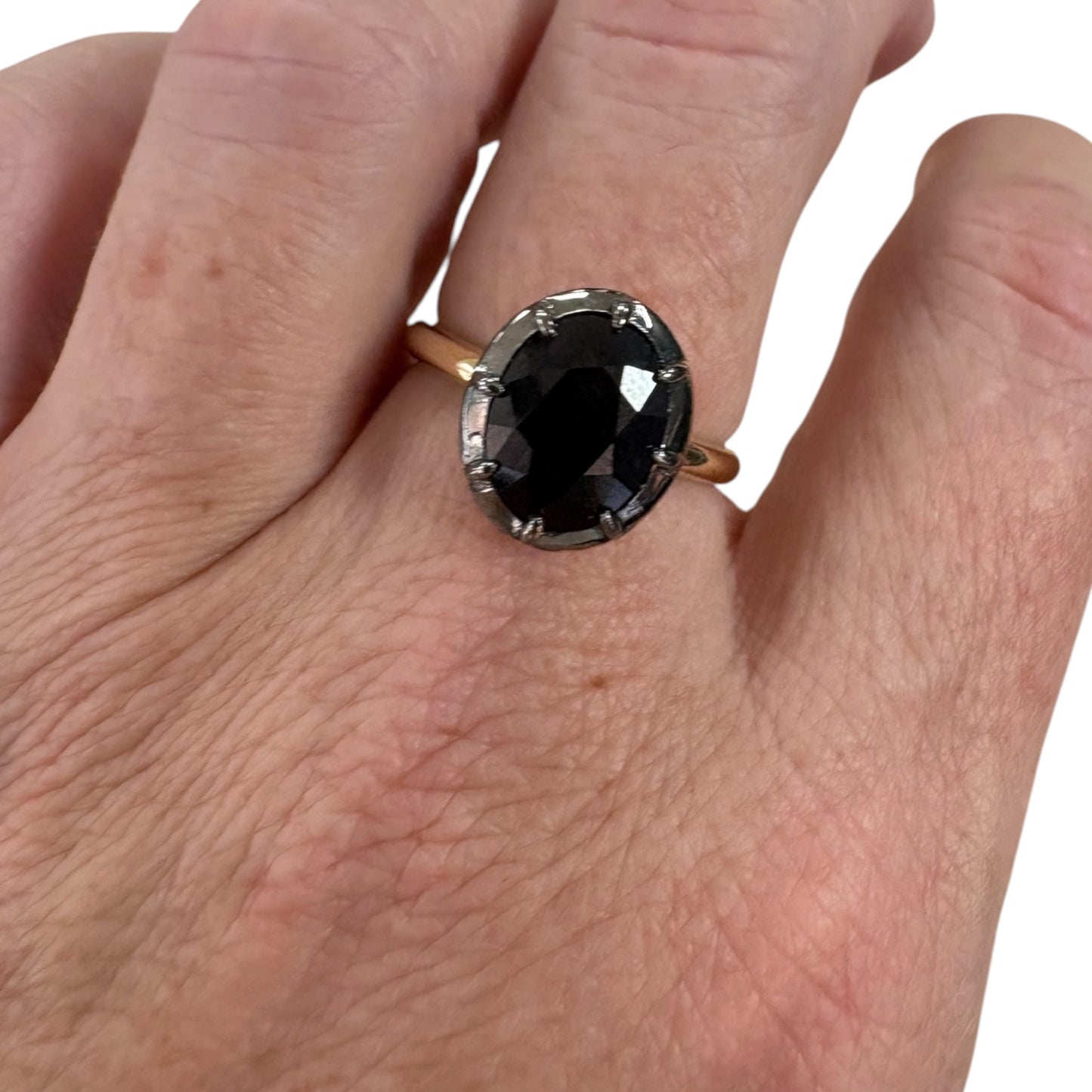 ANILLO ZAFIRO OVAL NEGRO