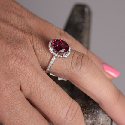 ANILLO OVAL RUBILITA Y DIAMANTES