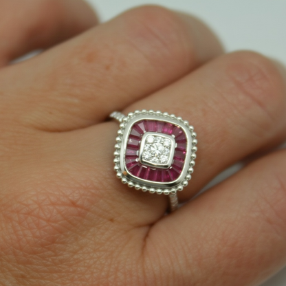 ANILLO ROMBO RUBI Y DIAMANTES