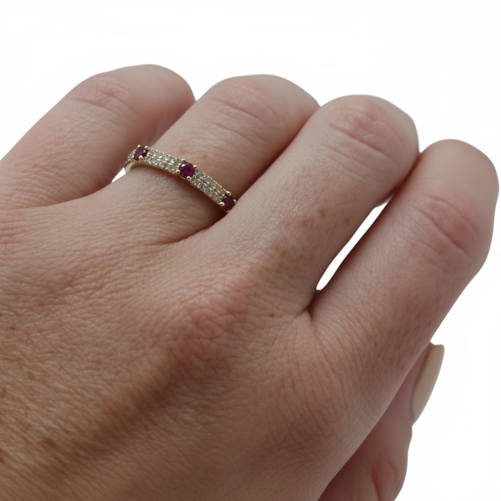 ANILLO DIAMANTES Y RUBI