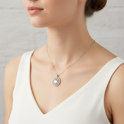 COLLAR DIJE OVAL DIAMANTES