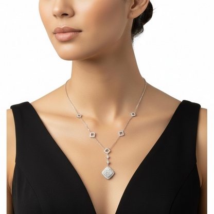 COLLAR ROMBO DIAMANTES