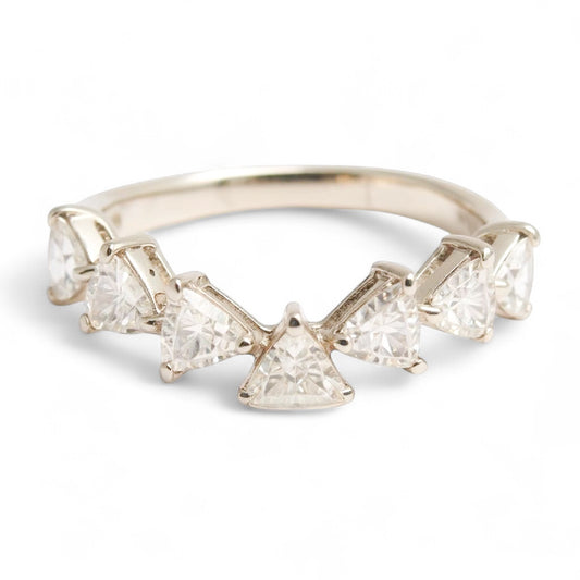 ANILLO TRIANGULO DIAMANTES