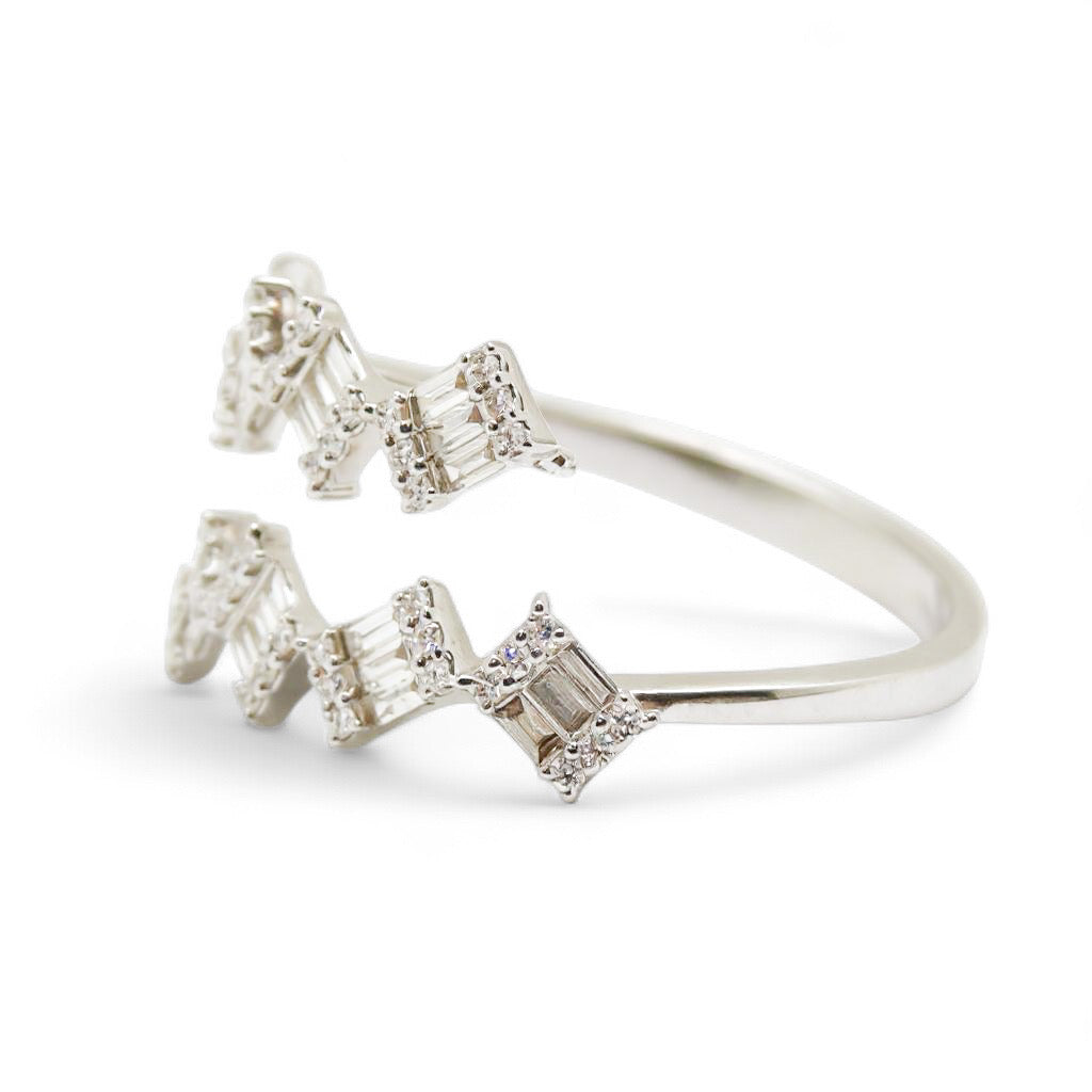 ANILLO ABIERTO DIAMANTES Y BAGUETTES