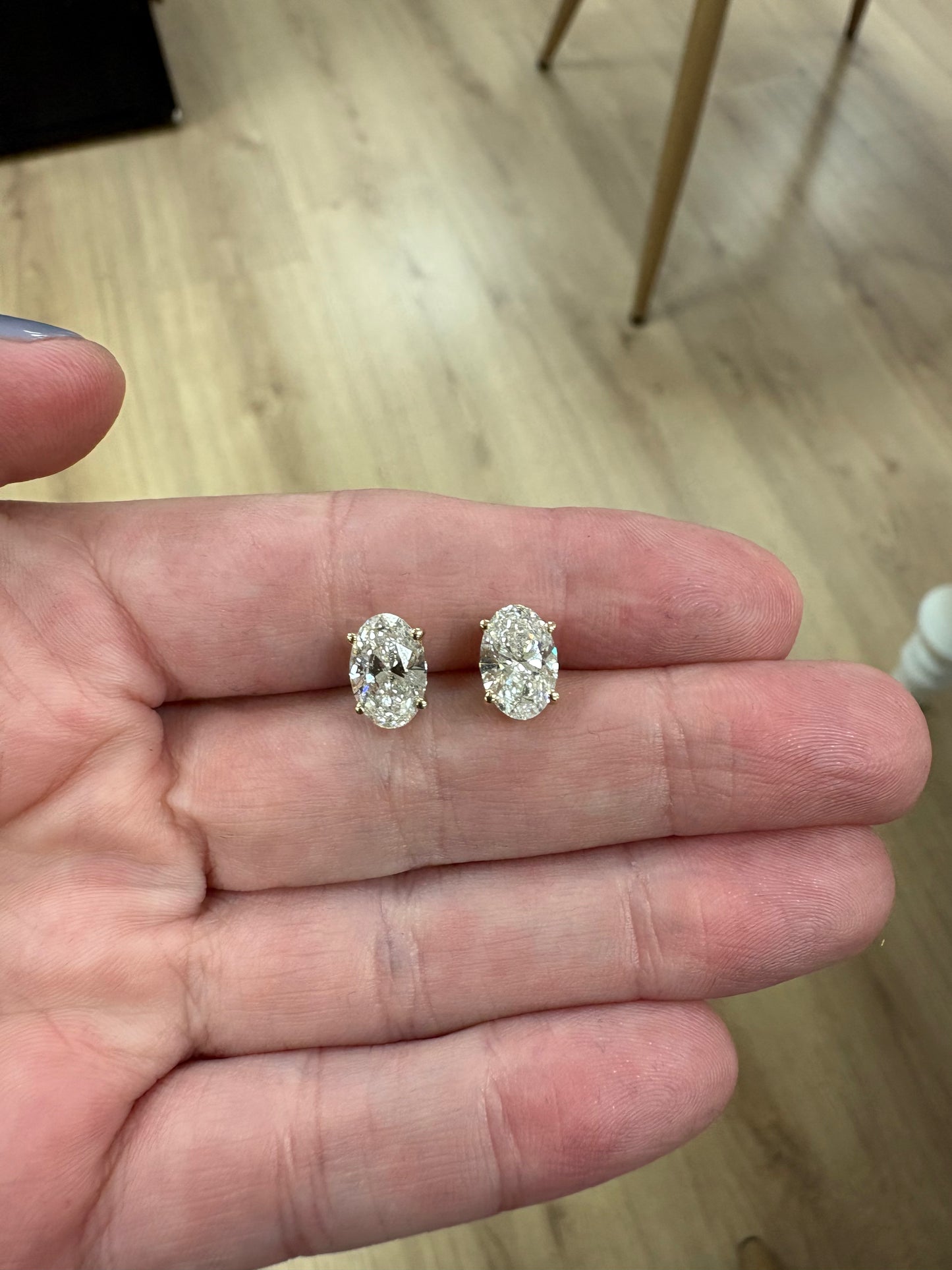 BROQUELES OVALES 3.00 CT LAB GROWN ) (copia)