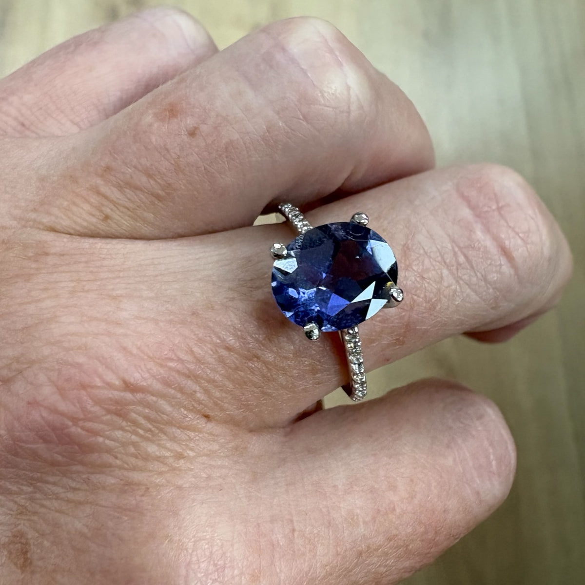 ANILLO IOLITA DIAMANTES