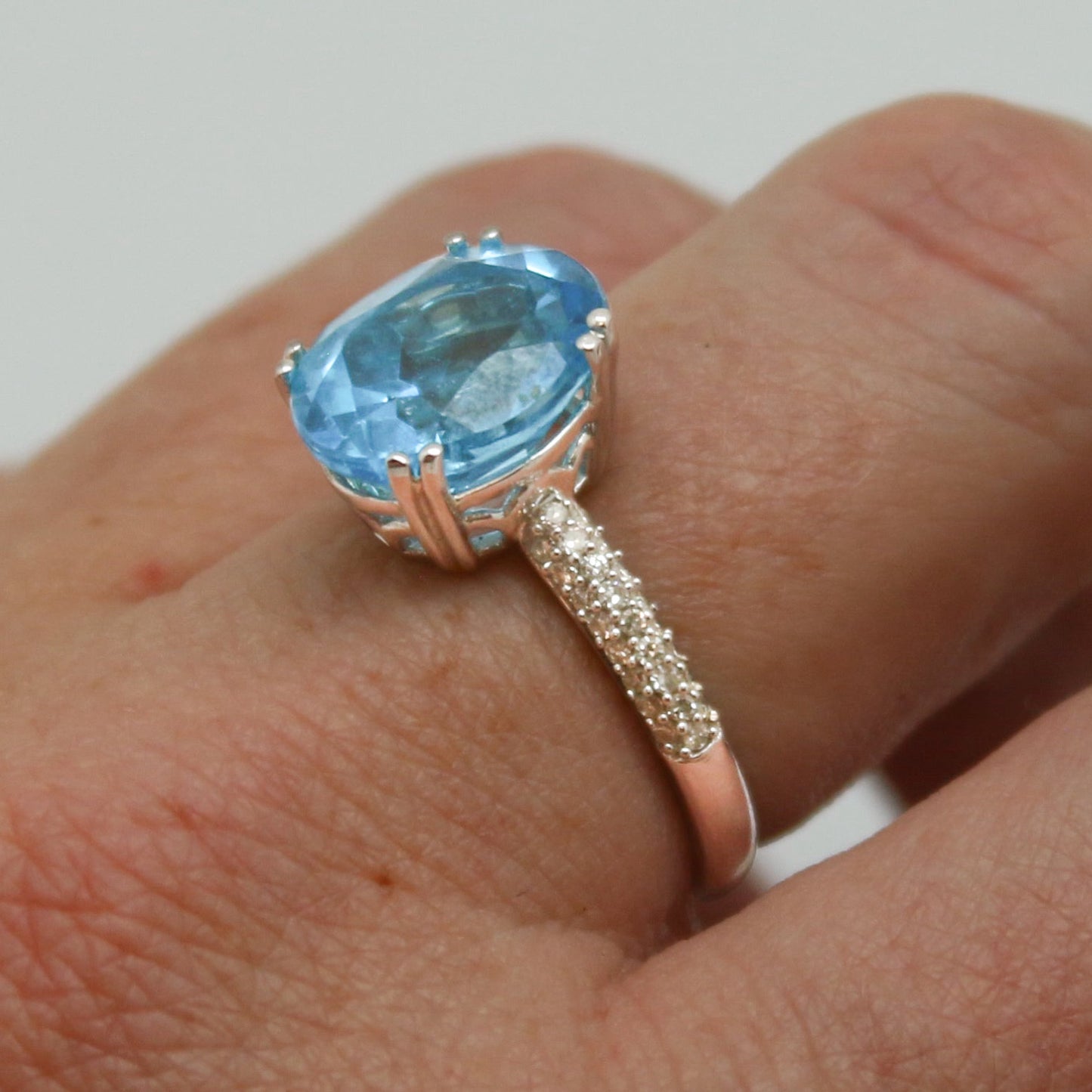 ANILLO TOPACIO OVAL