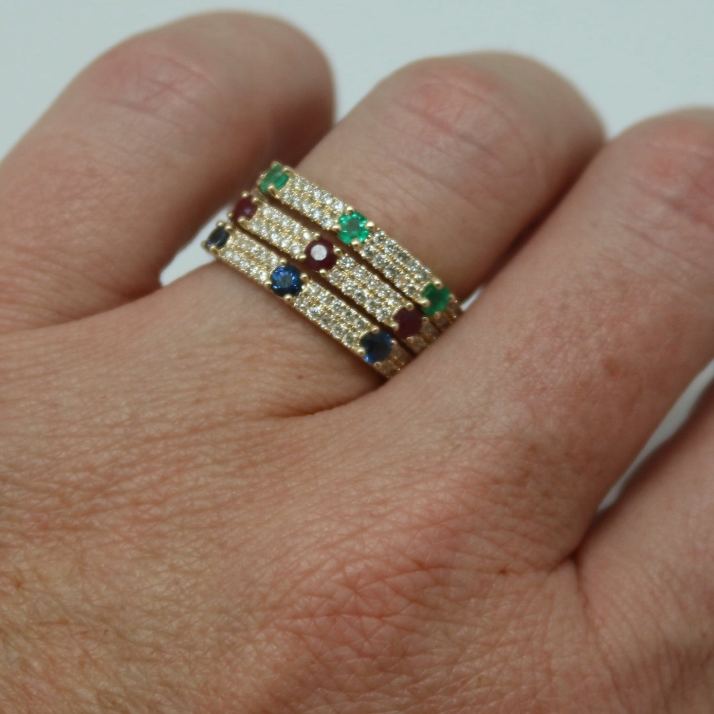 ANILLO DIAMANTES Y ESMERALDA