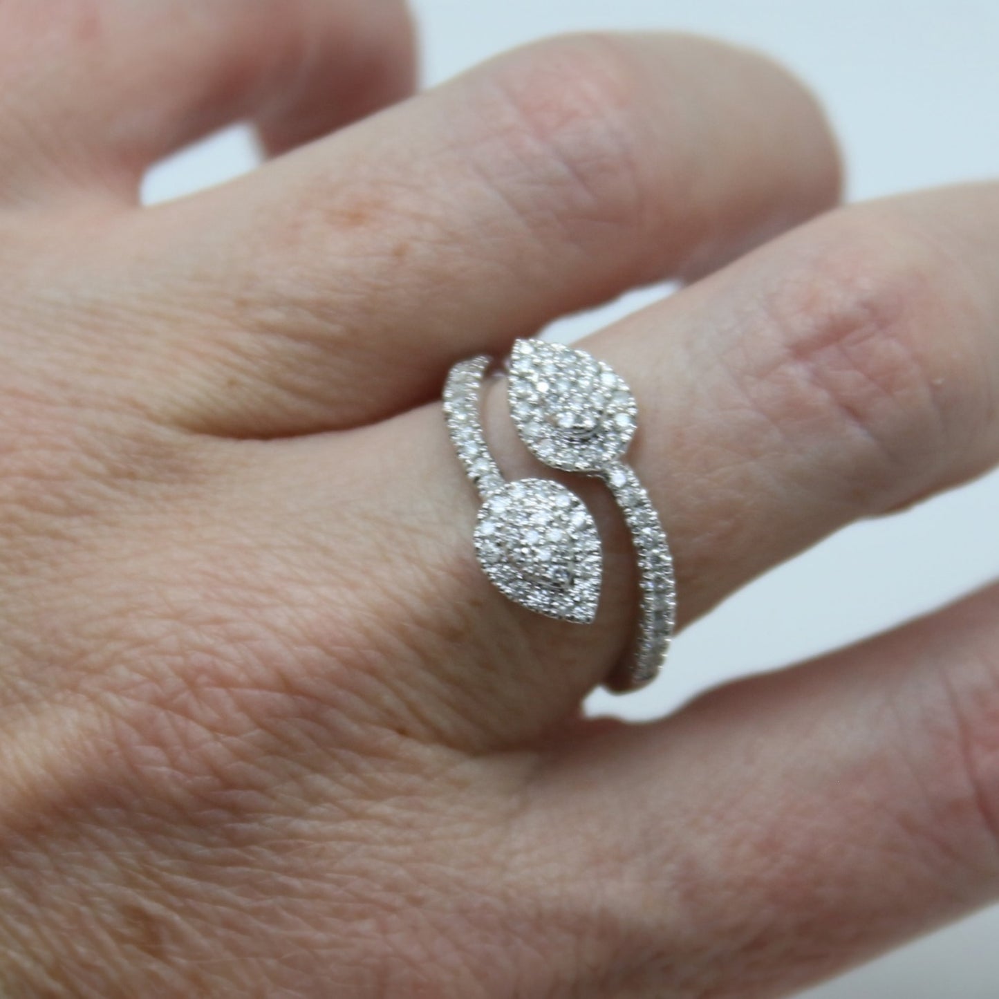 ANILLO DOBLE ENTRELAZADO