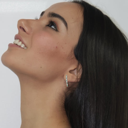 ARETES LARGOS ESMERALDA Y DIAMANTES