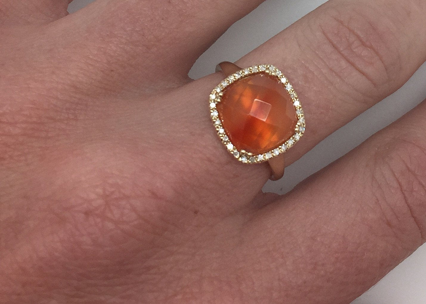 ANILLO CUADRADO CORALINA