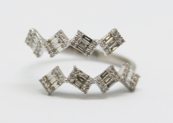 ANILLO ABIERTO DIAMANTES Y BAGUETTES