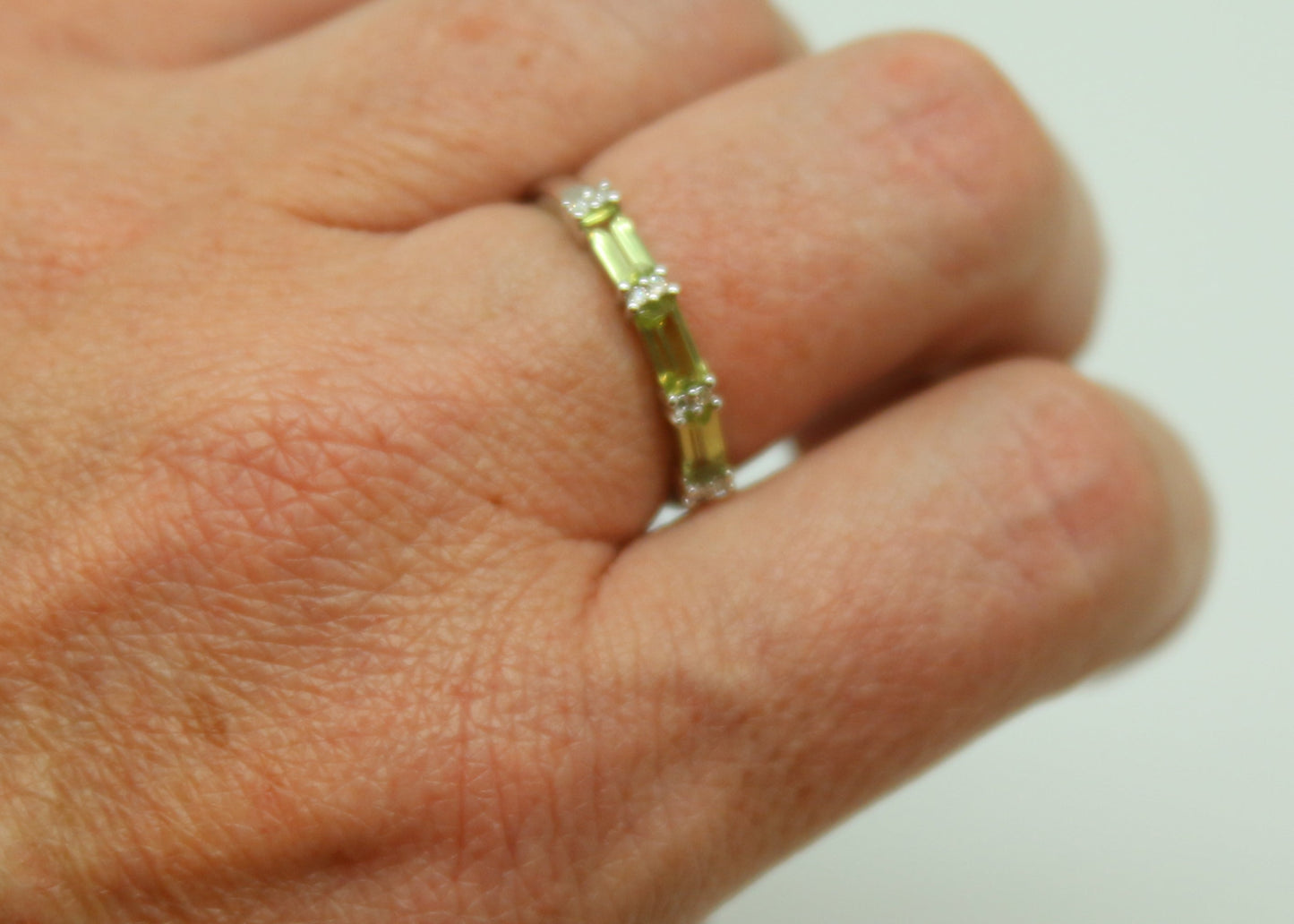 ANILLO PERIDOTO BAGUETTES