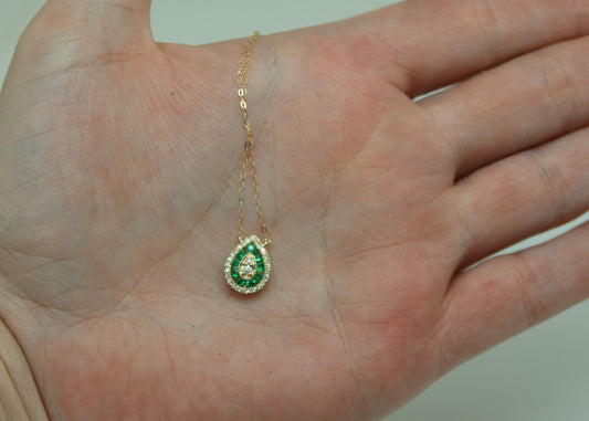 COLLAR GOTA ESMERALDA