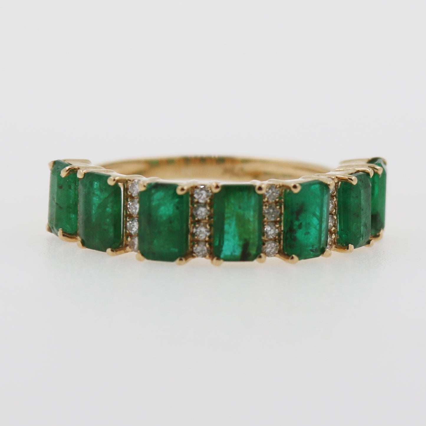 ANILLO ESMERALDA Y DIAMANTES