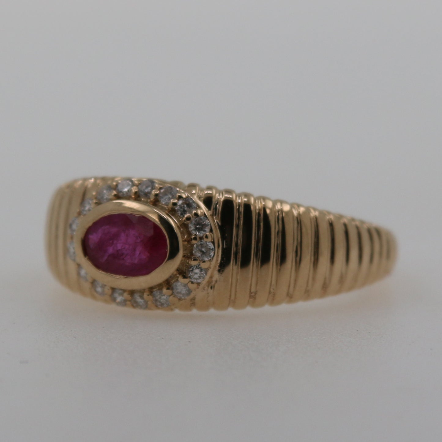 ANILLO ESTRIADO RUBI