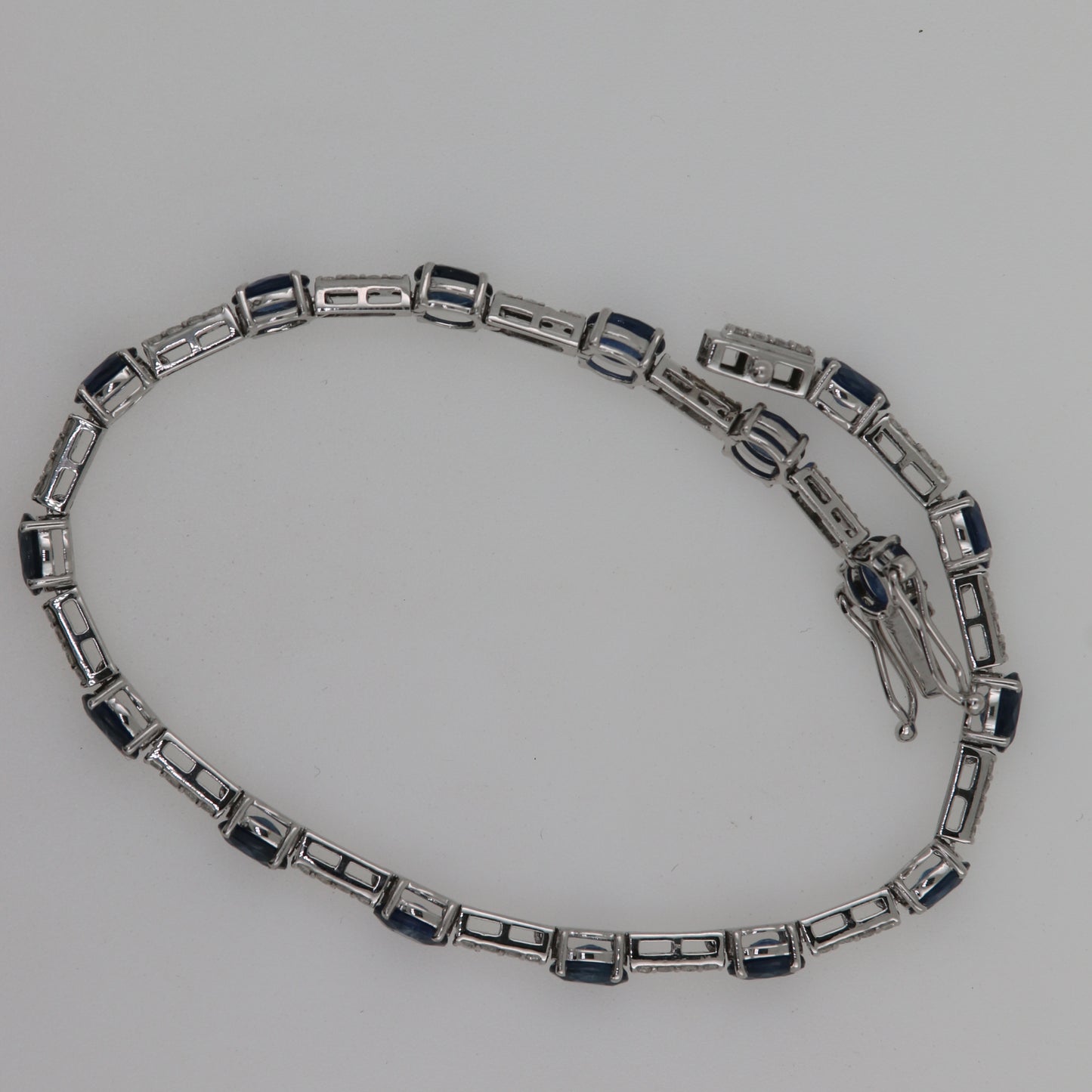 PULSERA ZAFIRO OVAL DIAMANTES