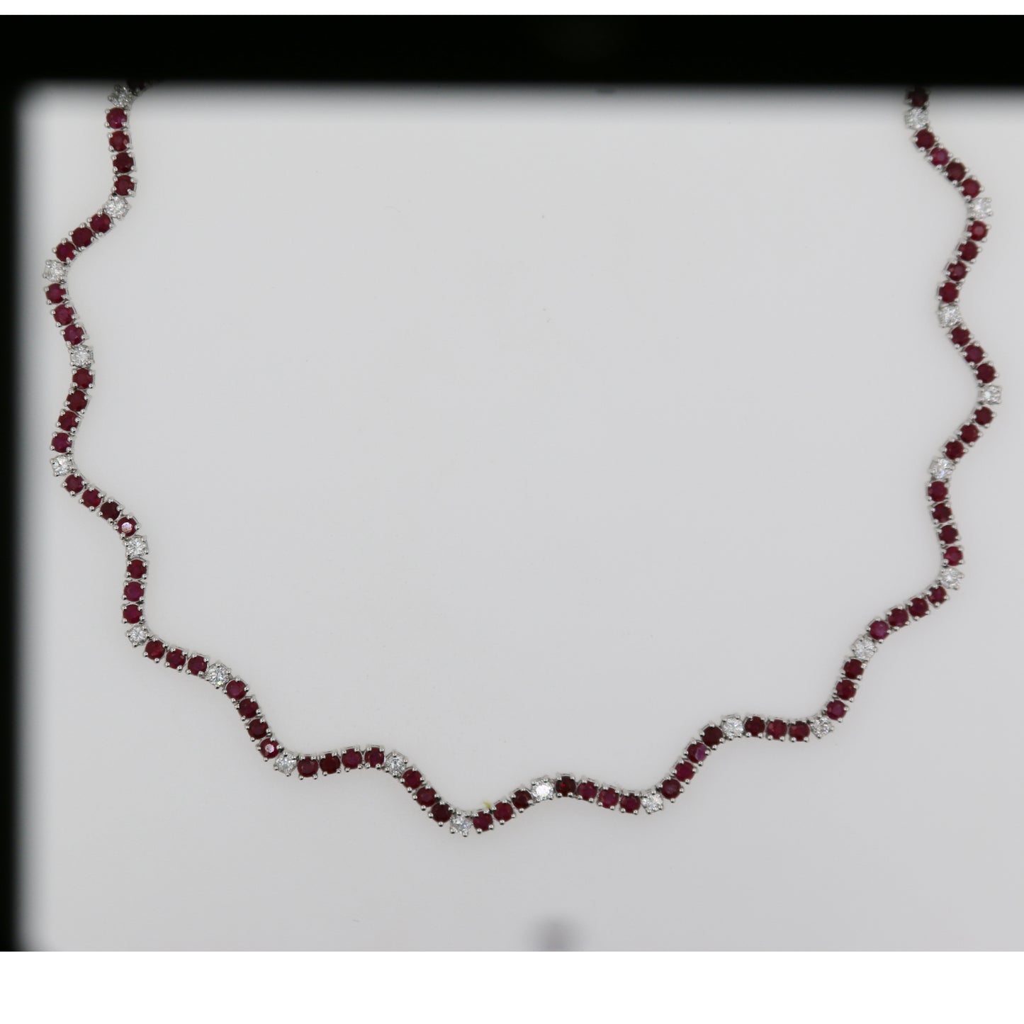 COLLAR WAVY RUBI