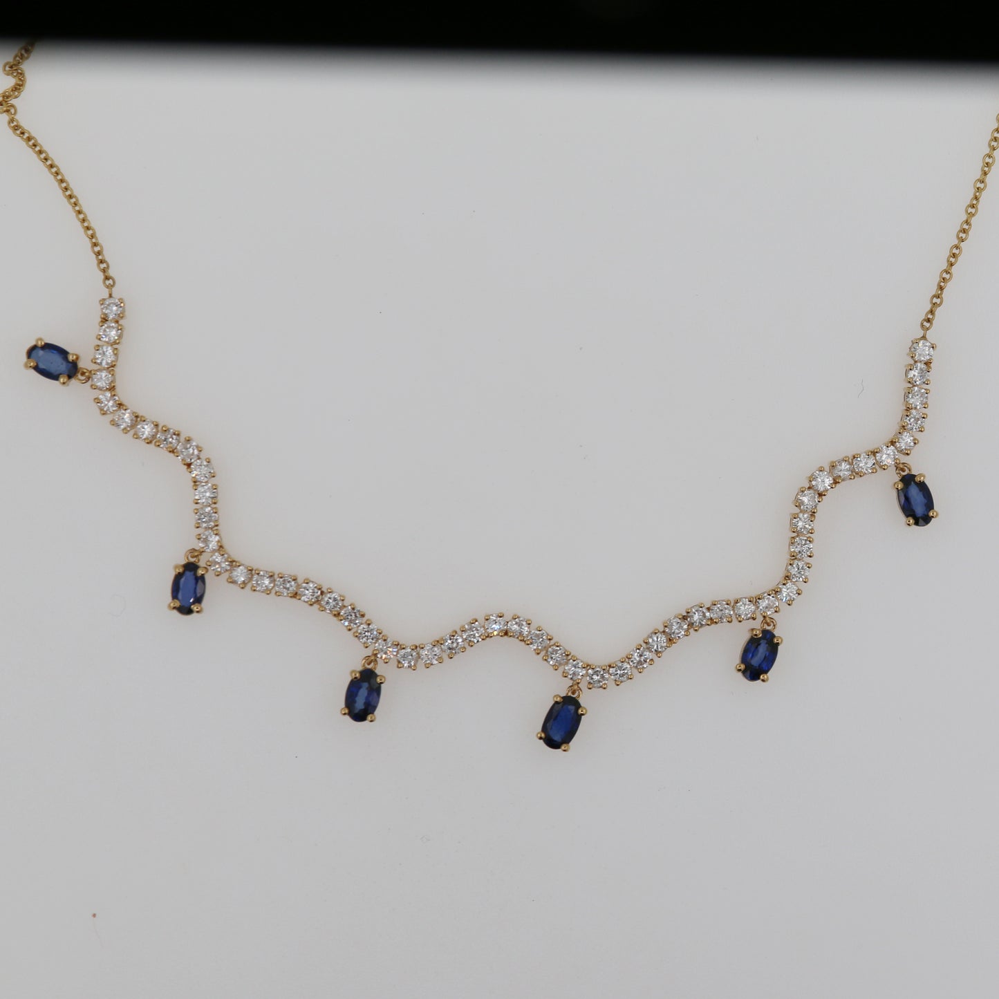 COLLAR WAVY ZAFIRO COLGANTES