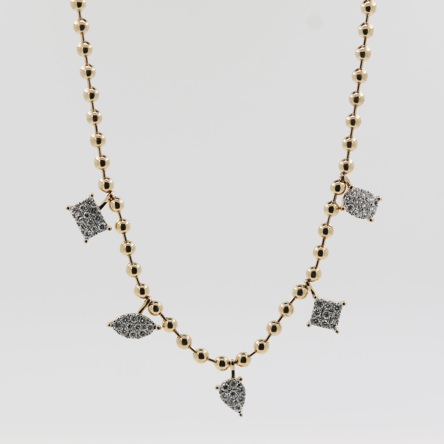COLLAR BOLITAS DIAMANTES COLGANTES