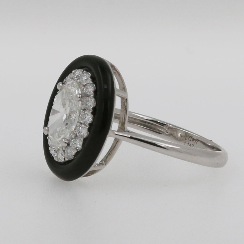 ANILLO OVAL ESMALTE NEGRO LAB GROWN