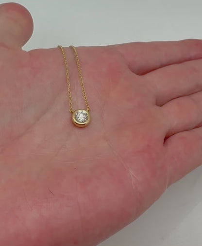 COLLAR SOLITARIO BISEL 0.50 CT LAB GROWN