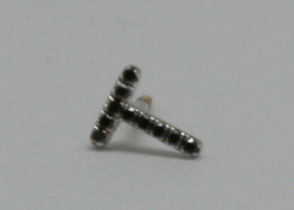 PIERCING INICAL "T"  DIAMANTES NEGROS